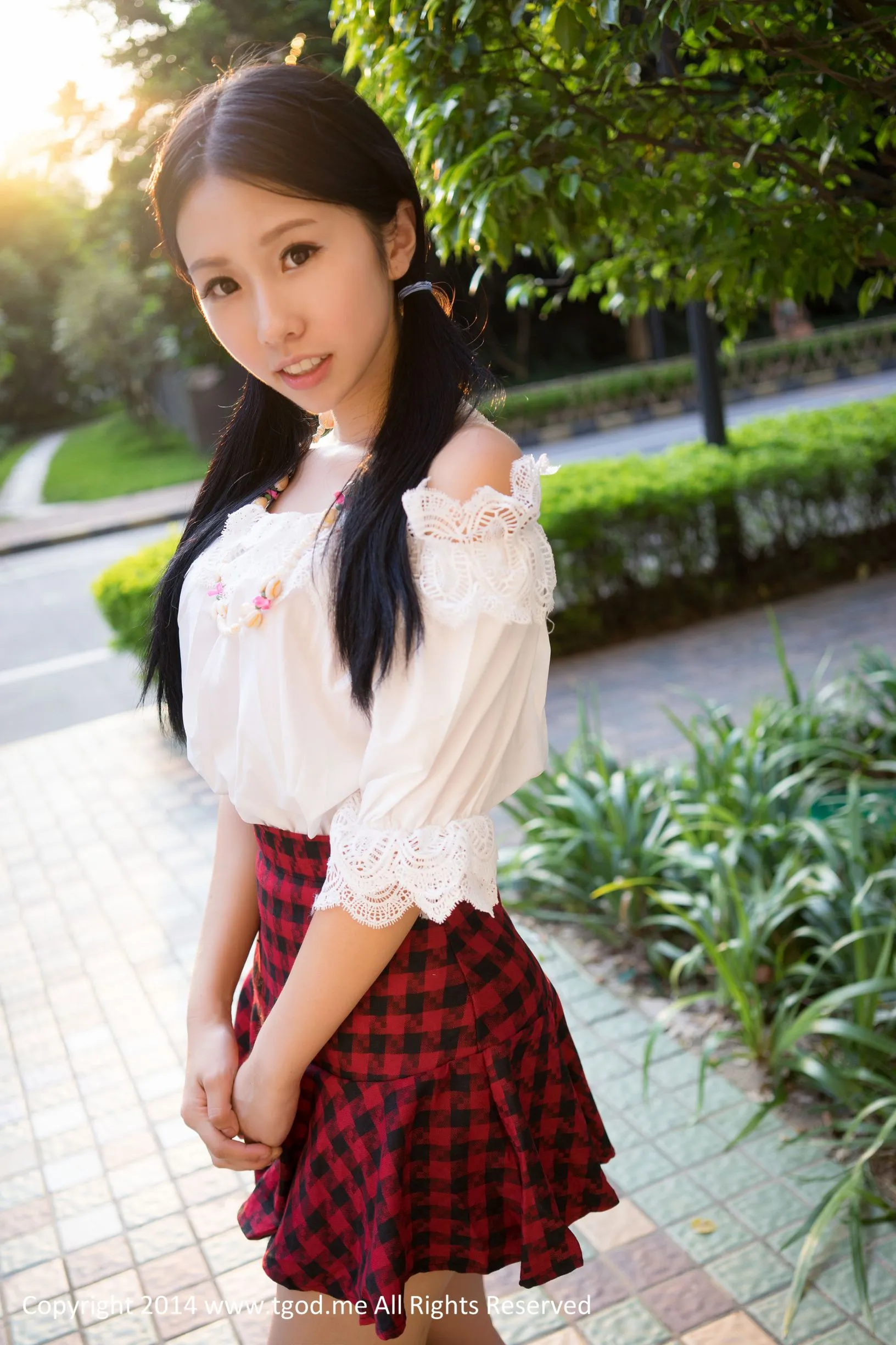 摸胸网站与在线堂·SIRO-5139 【性感帯は全