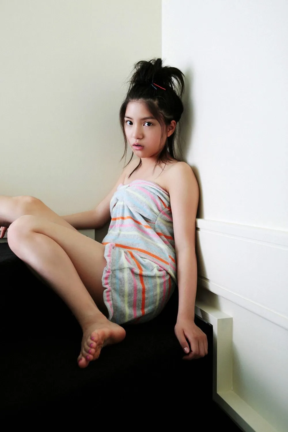 MIDA-415 俺にホレてるっぽい友人の妹ちゃんとデートSEXしたけど、なんか飽きたからダチを誘って中出しマ●