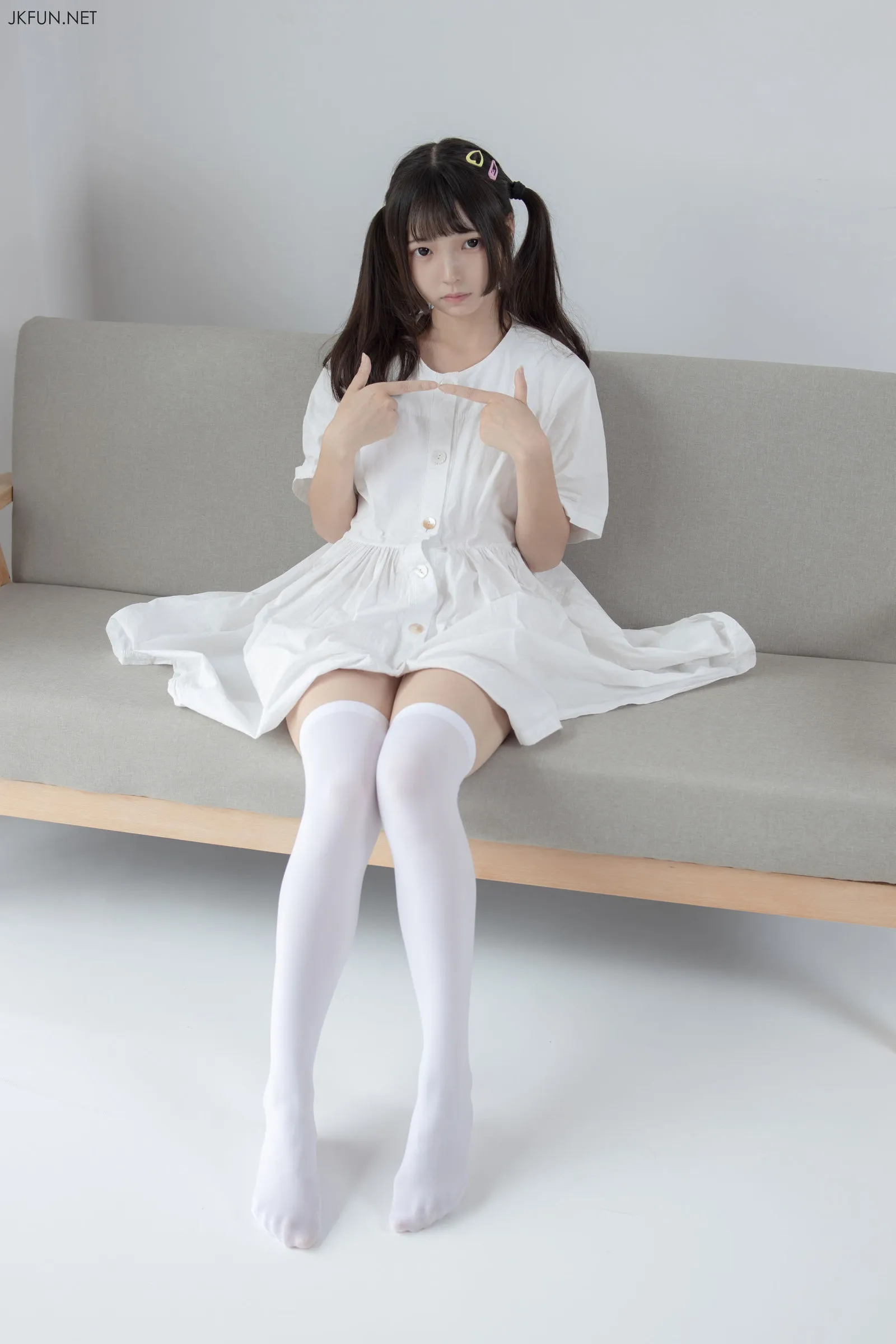 生日自拍与露出突然·看护小姐姐来到家里帮忙富豪检查肉